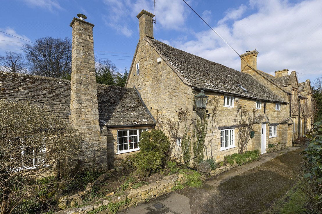 JacksonStops 3 bedroom property for sale in Chapel Lane, WestonSub