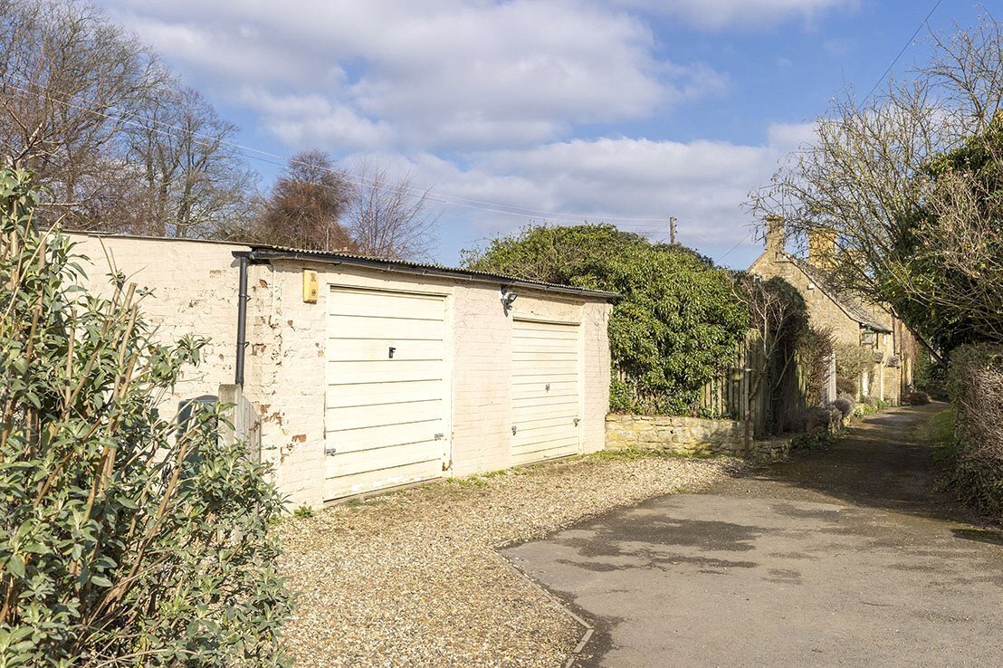 JacksonStops 3 bedroom property for sale in Chapel Lane, WestonSub