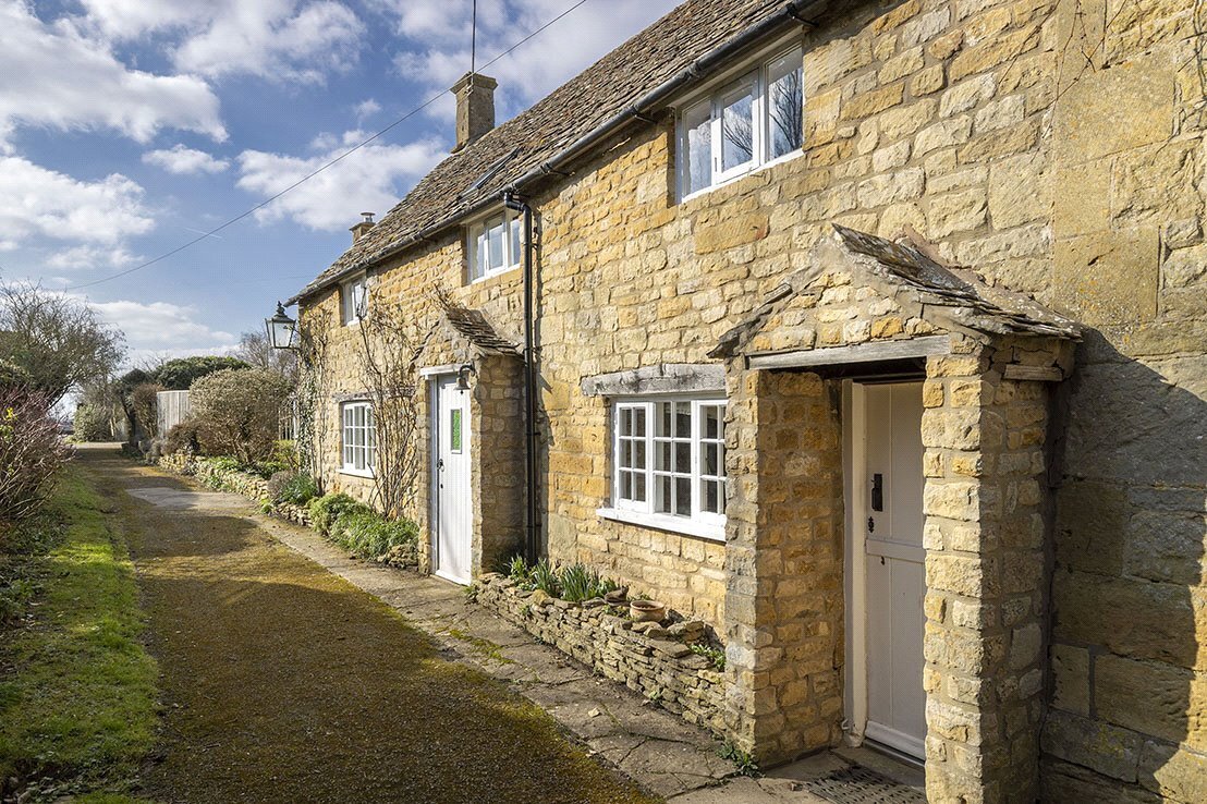 JacksonStops 3 bedroom property for sale in Chapel Lane, WestonSub