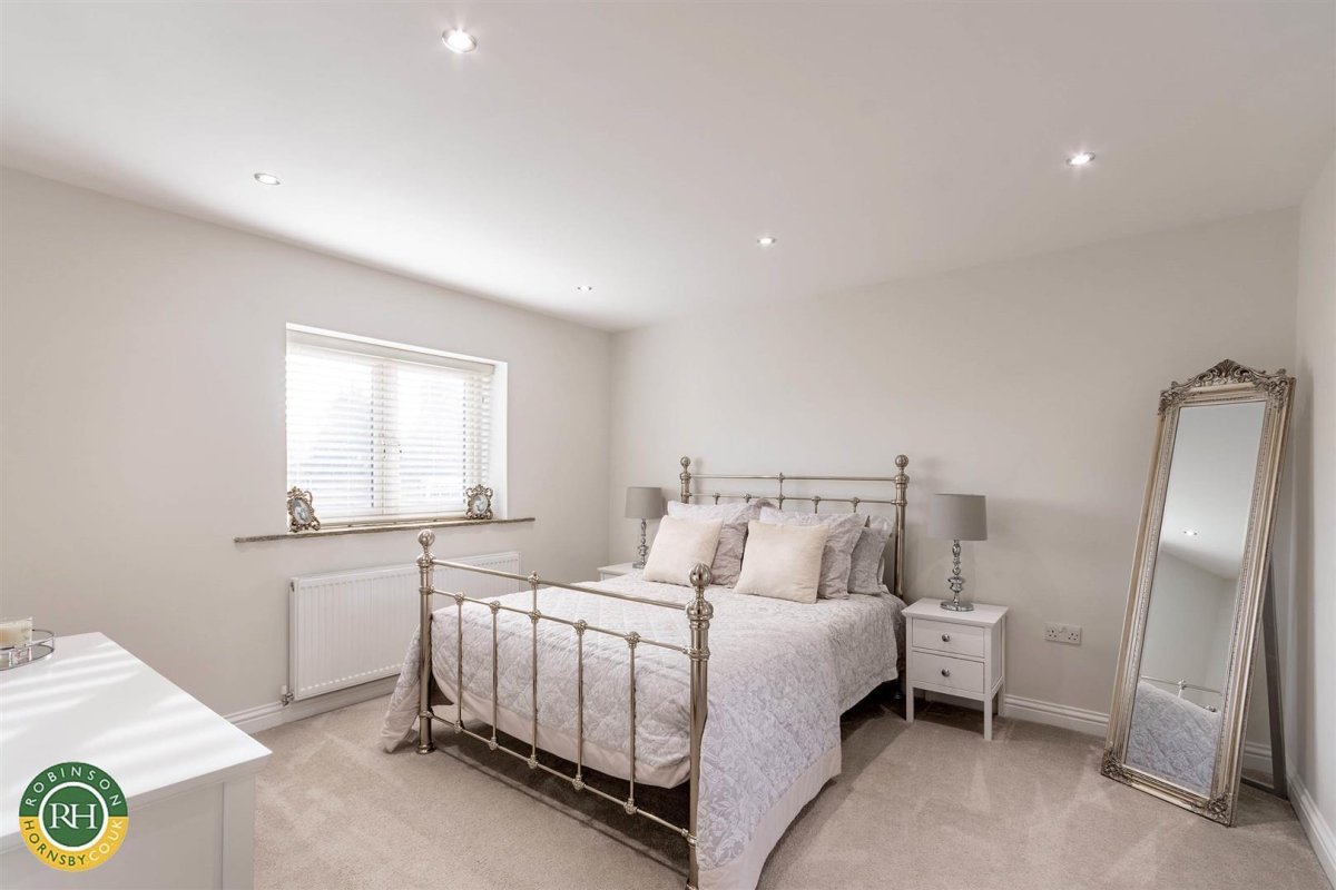 4 bedroom property for sale in The Cobblestones High Street, Barnburgh