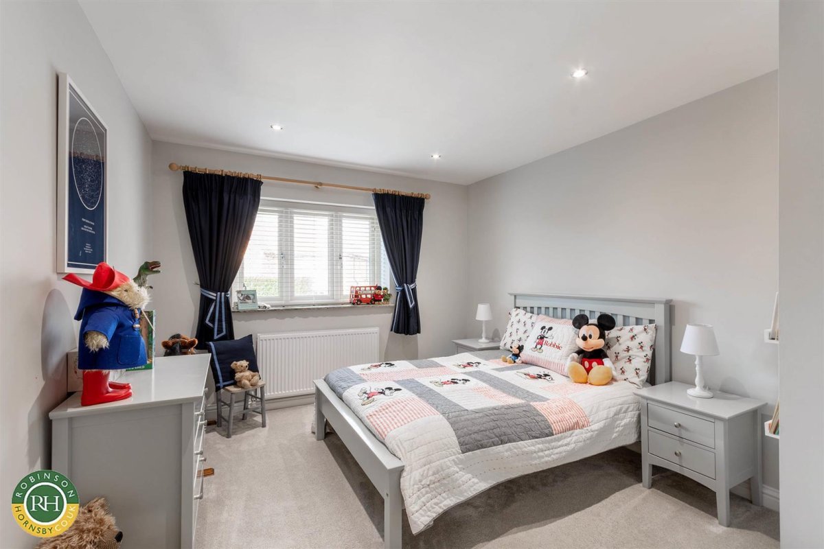 4 bedroom property for sale in The Cobblestones High Street, Barnburgh