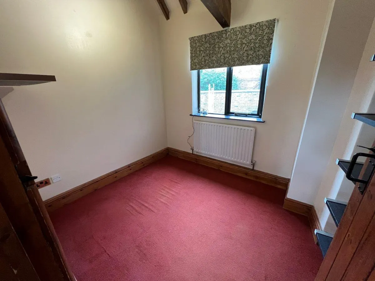 DAYBELL BARNS, BOTTESFORD