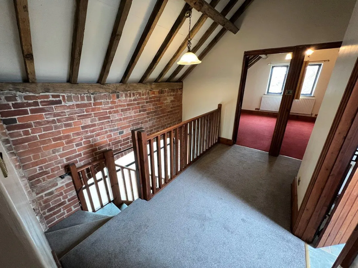 DAYBELL BARNS, BOTTESFORD