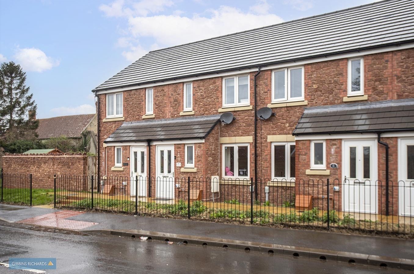 2 bedroom property for sale in MONKTON HEATHFIELD £225,000