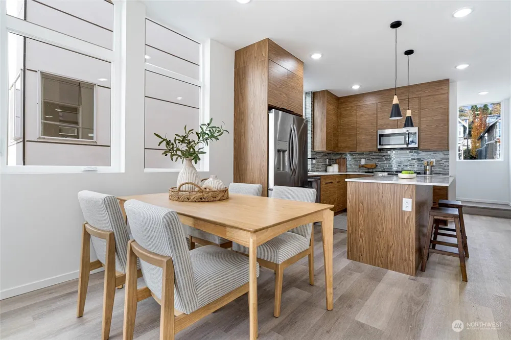 5035 Delridge Way SW, Seattle, WA 98106-1334