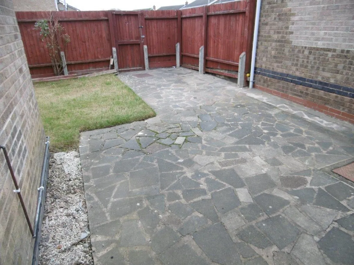 REDBROOK CRESCENT, MELTON MOWBRAY