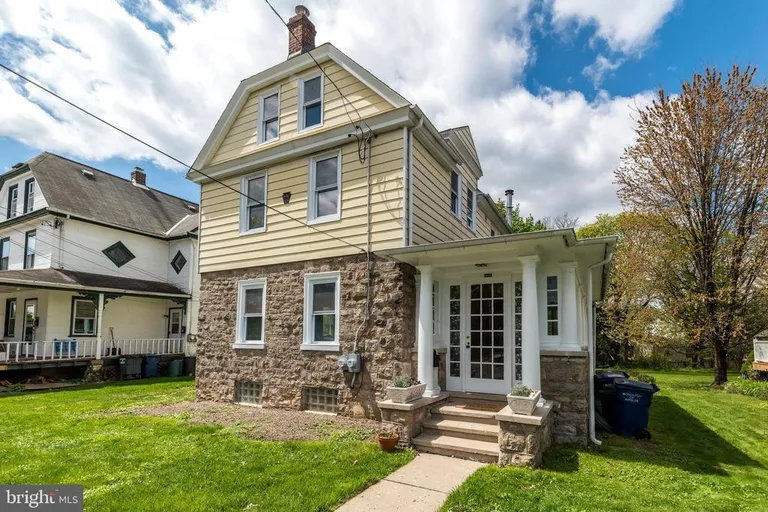 128 E Park Ave, Ambler, PA 19002