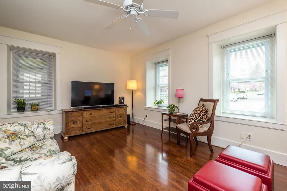 128 E Park Ave, Ambler, PA 19002