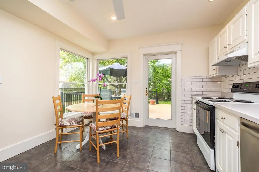 128 E Park Ave, Ambler, PA 19002