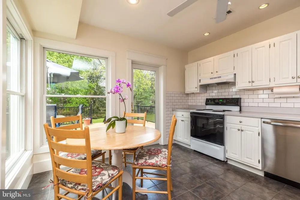 128 E Park Ave, Ambler, PA 19002