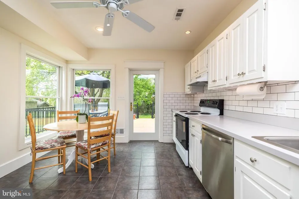128 E Park Ave, Ambler, PA 19002
