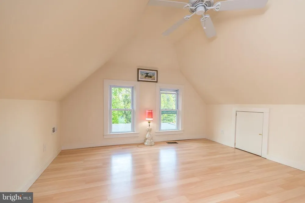 128 E Park Ave, Ambler, PA 19002
