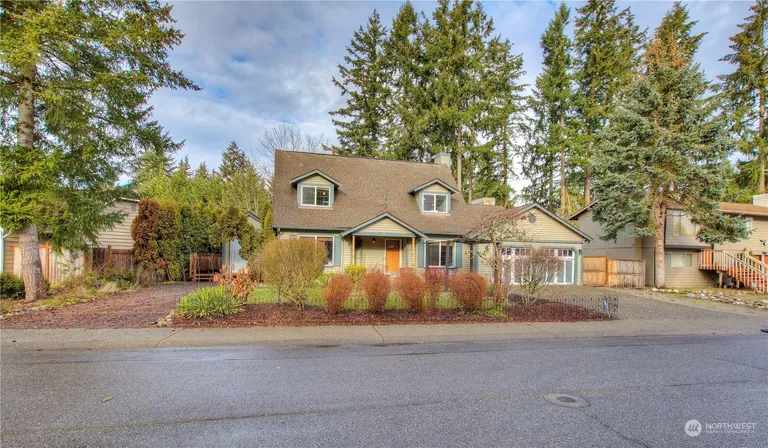18530 SE 259th Pl, Covington, WA 98042