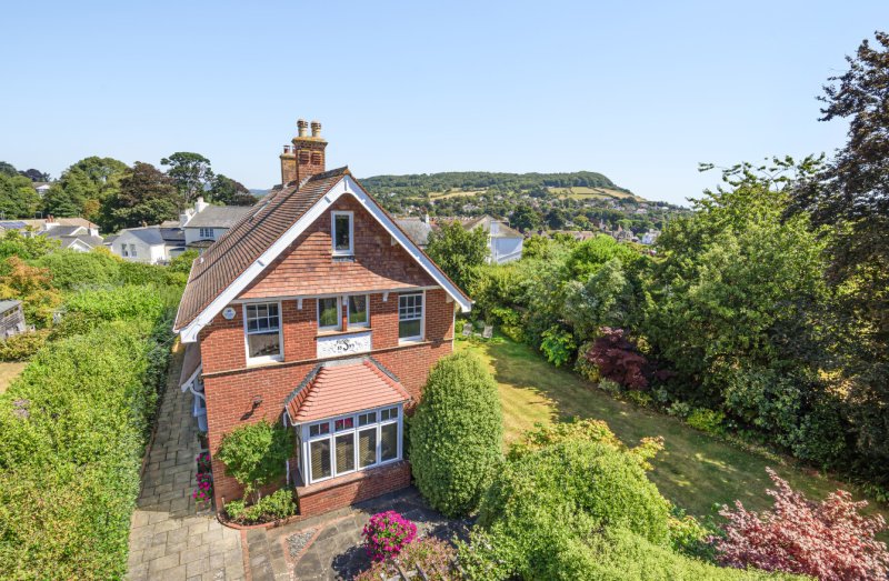 5 bedroom property for sale in Seafield Road, Sidmouth, Devon, EX10