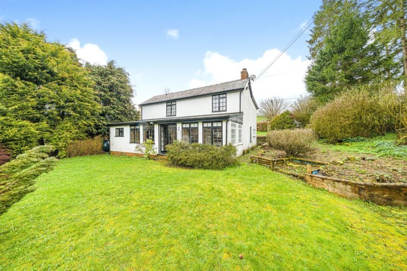 3 bedroom property for sale in Llanbister Road, Llandrindod Wells