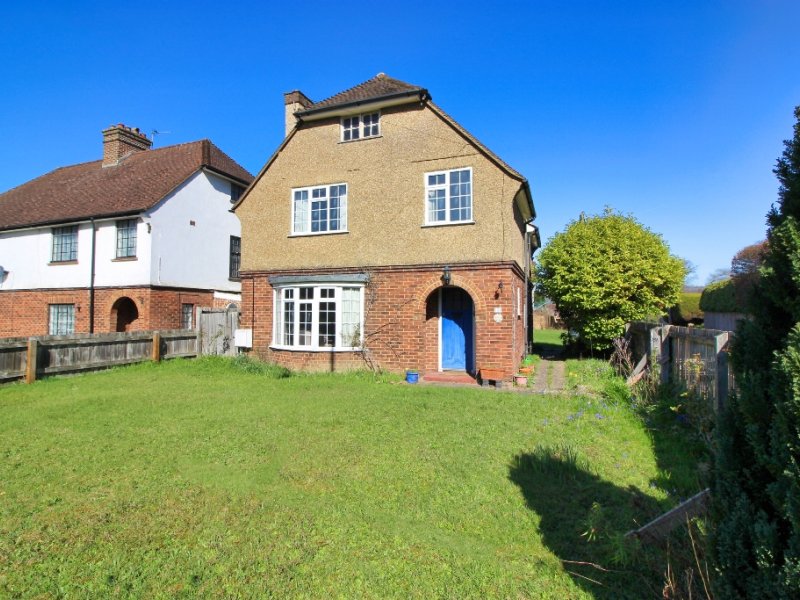 4 bedroom property for sale in Normanhurst Road, Borough Green Asking price £550,000