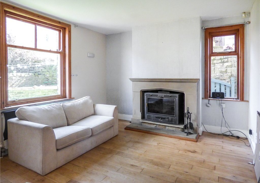2 bedroom property for sale in Sun Street, Eastburn, Keighley, BD20