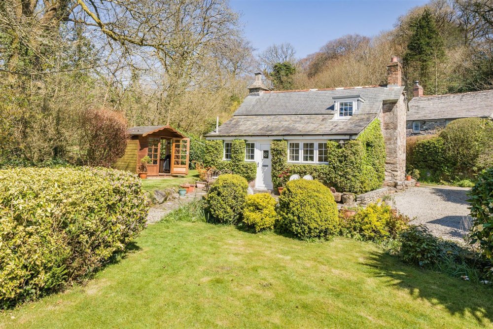 Stags 2 bedroom property for sale in St. Breward, Bodmin