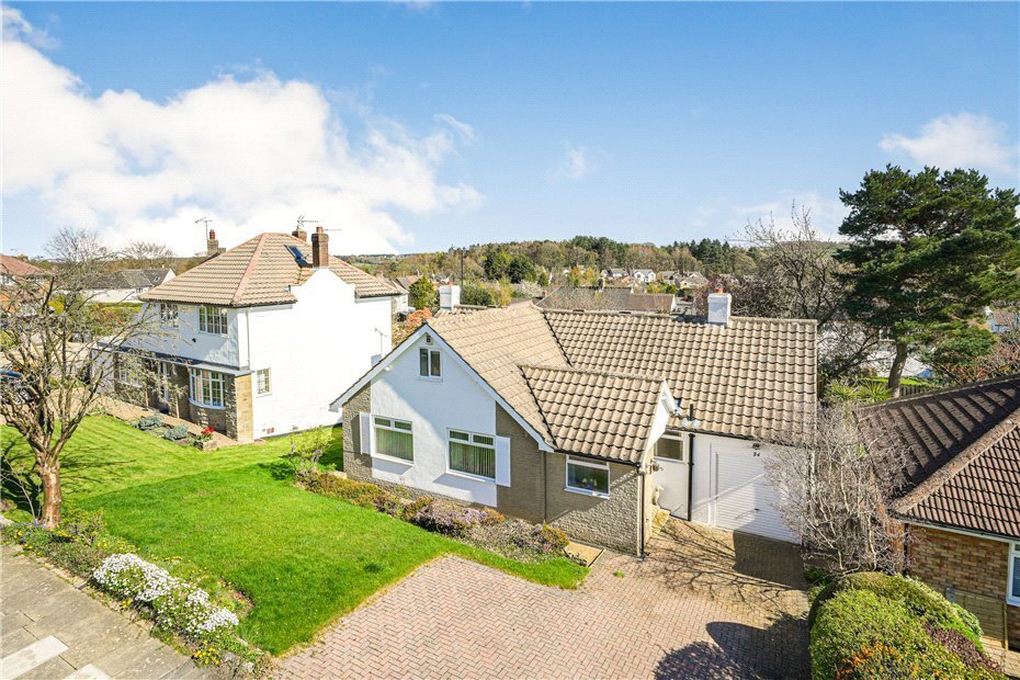 JacksonStops 4 bedroom property for sale in Burn Bridge Oval, Burn