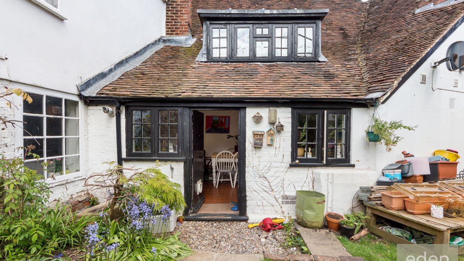 3 bedroom property for sale in Mill Street, East Malling, ME19 Guide