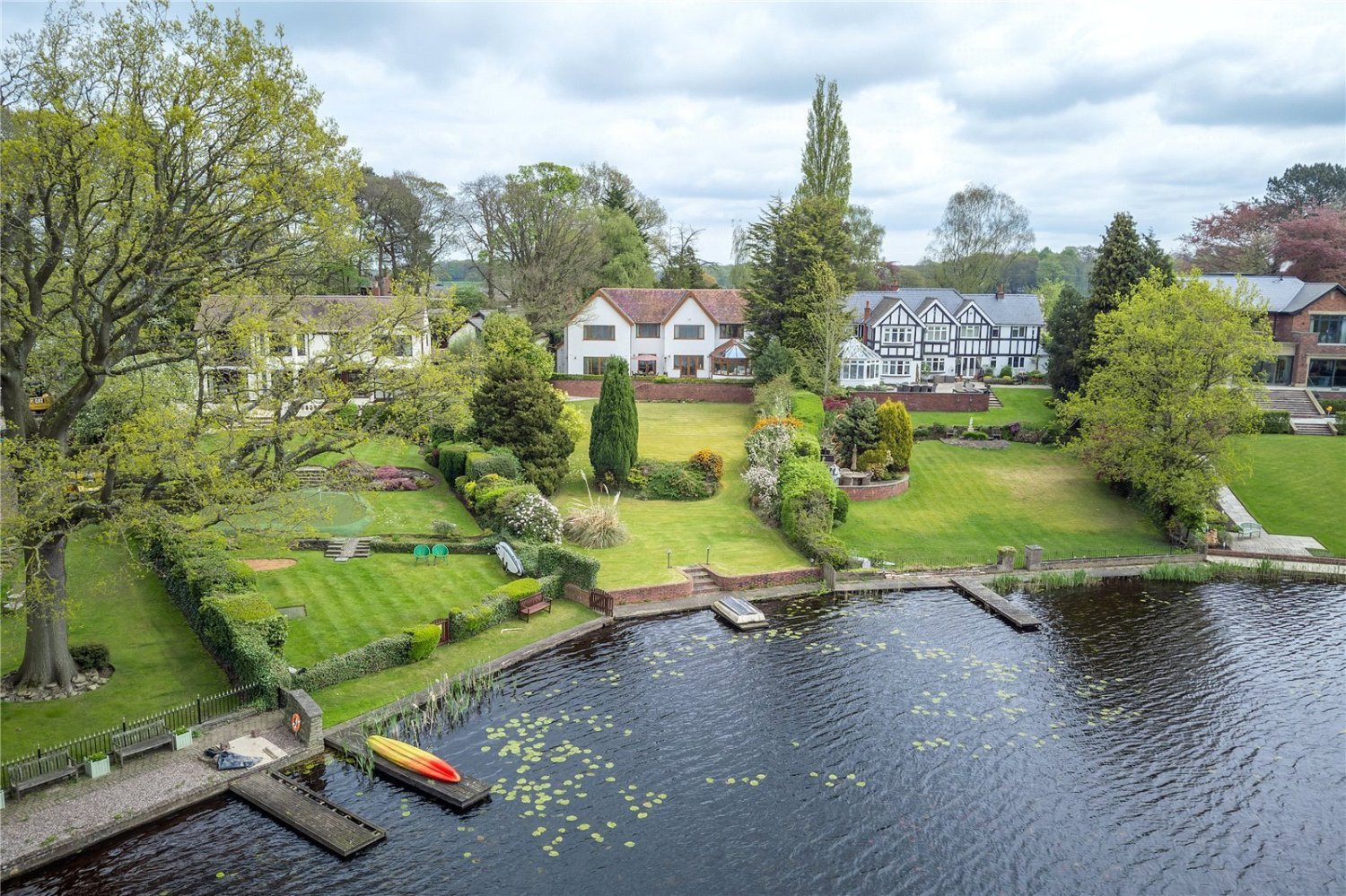 JacksonStops 7 bedroom property for sale in Mereside Road, Mere