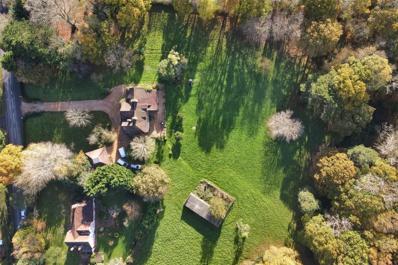 5 bedroom property to let in Little London Road, Horam, East Sussex