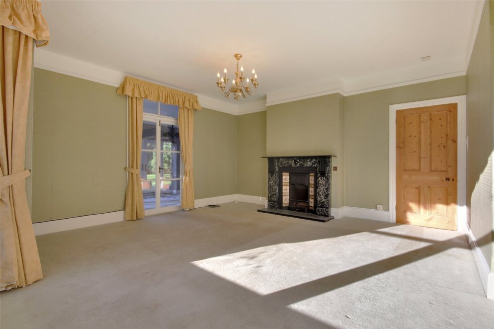 5 bedroom property to let in Little London Road, Horam, East Sussex