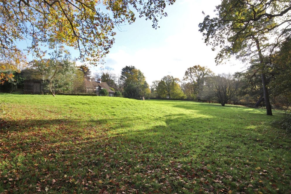 5 bedroom property to let in Little London Road, Horam, East Sussex