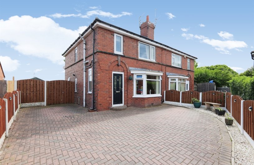 Highfield Road, Greasbrough, Rotherham 3 bedroom semidetached house