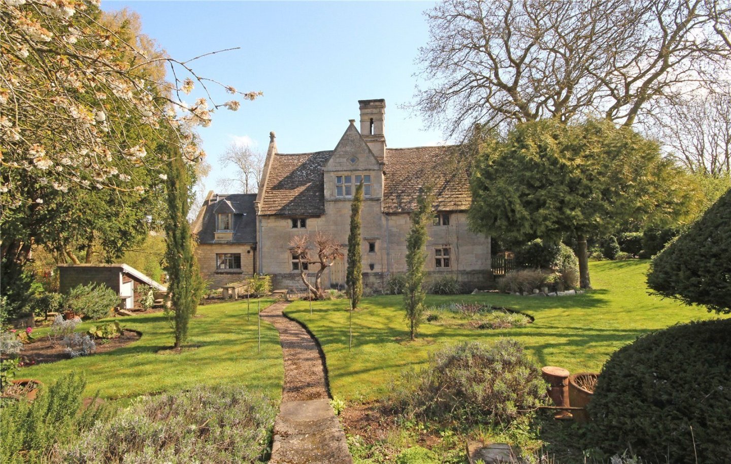 JacksonStops 4 bedroom property for sale in Kettering Road, Weldon