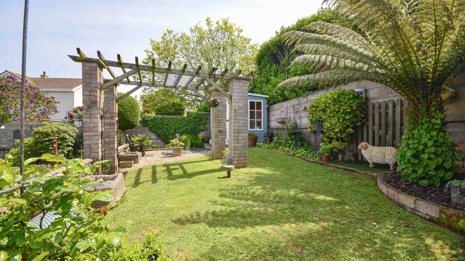 4 bedroom property for sale in Upton Manor Road, Brixham £479,000