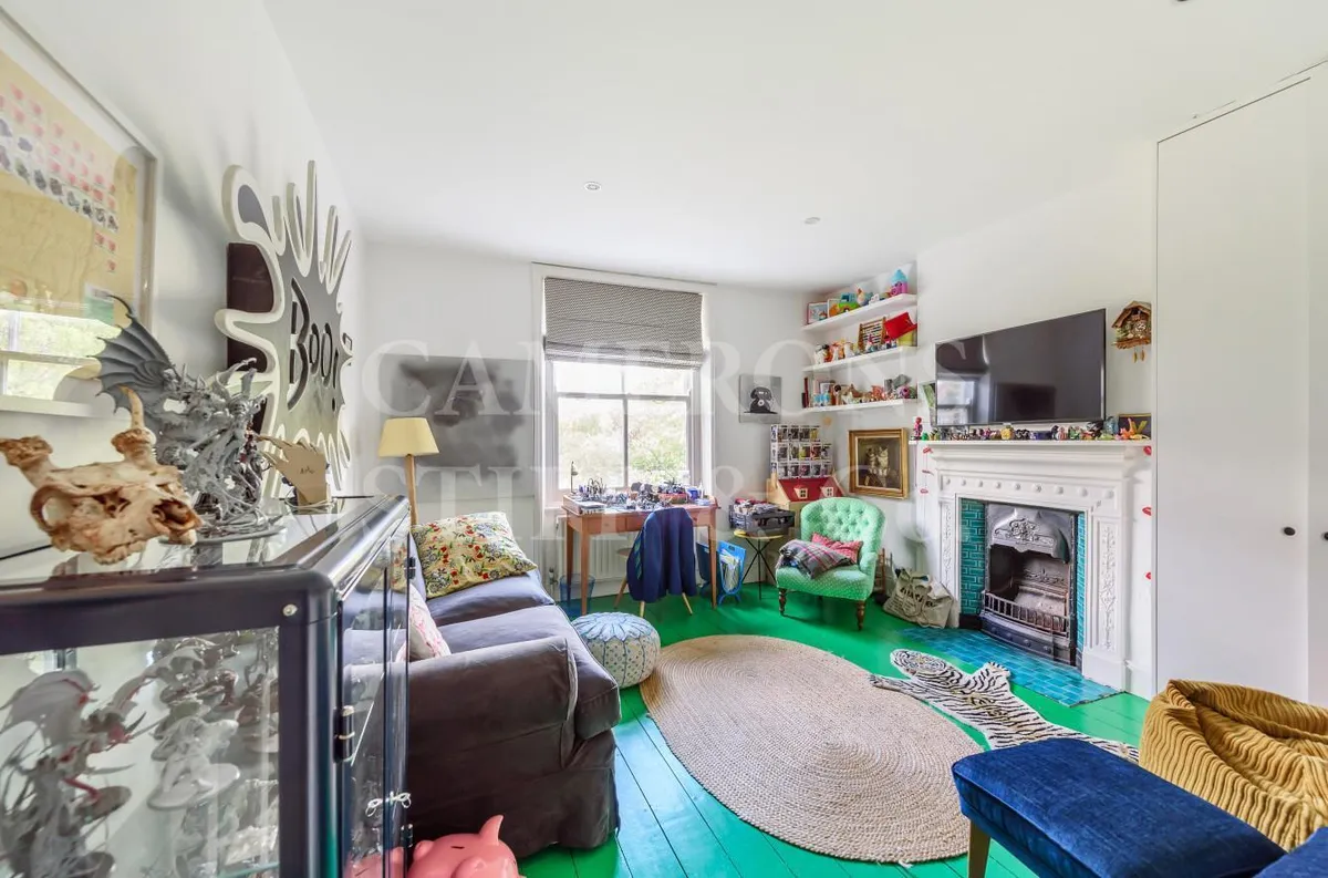 Wrentham Avenue, London, NW10