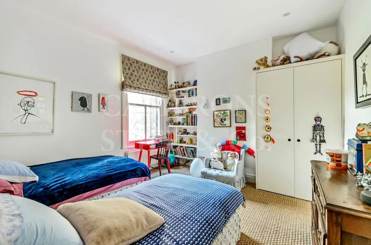 Wrentham Avenue, London, NW10