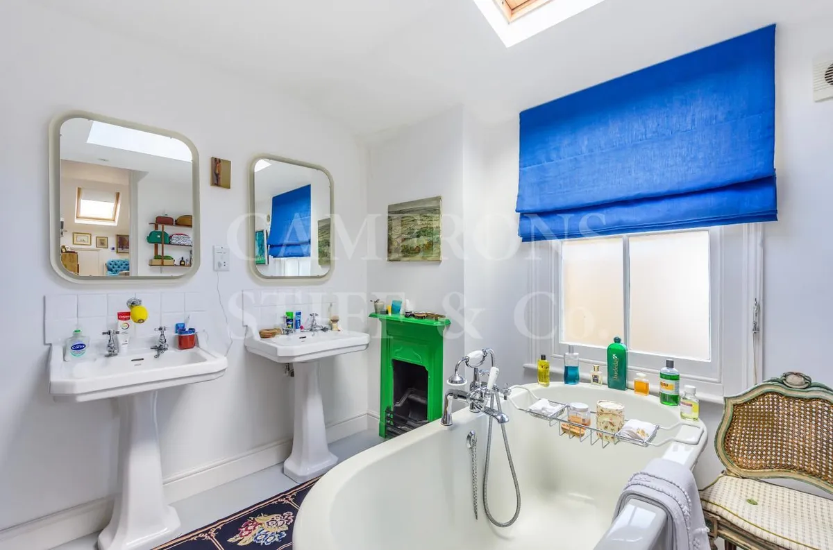 Wrentham Avenue, London, NW10