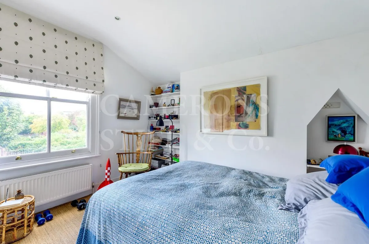 Wrentham Avenue, London, NW10