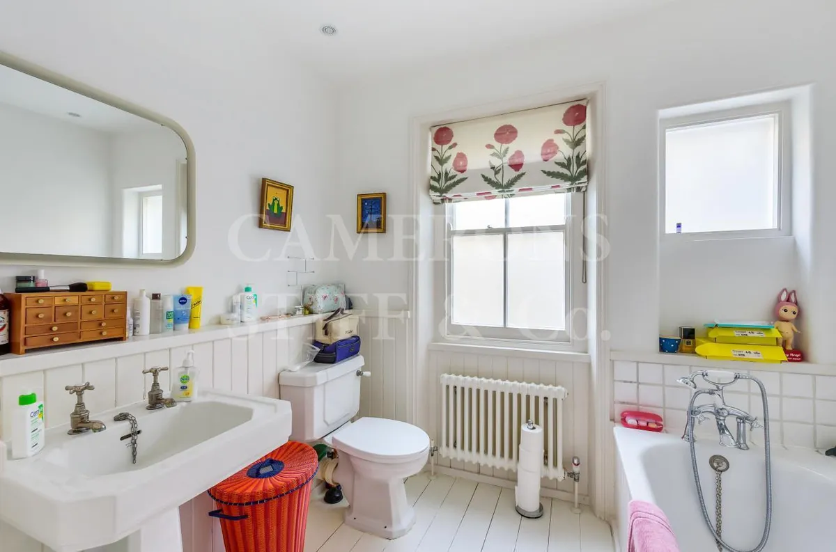 Wrentham Avenue, London, NW10