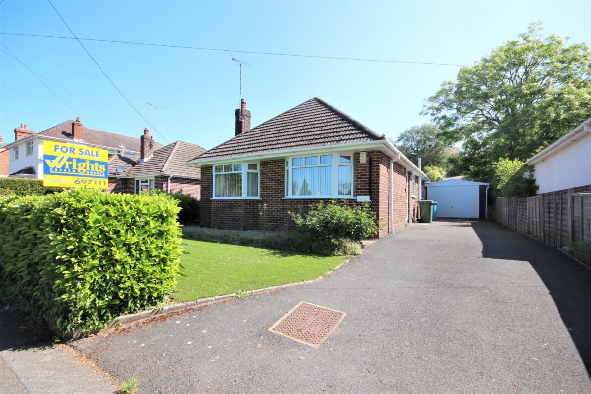 2 bedroom property for sale in Kirkway, Broadstone, Dorset, BH18 £450,000