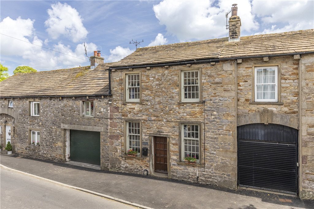 2 bedroom property for sale in Church Street, Gargrave, Skipton, BD23