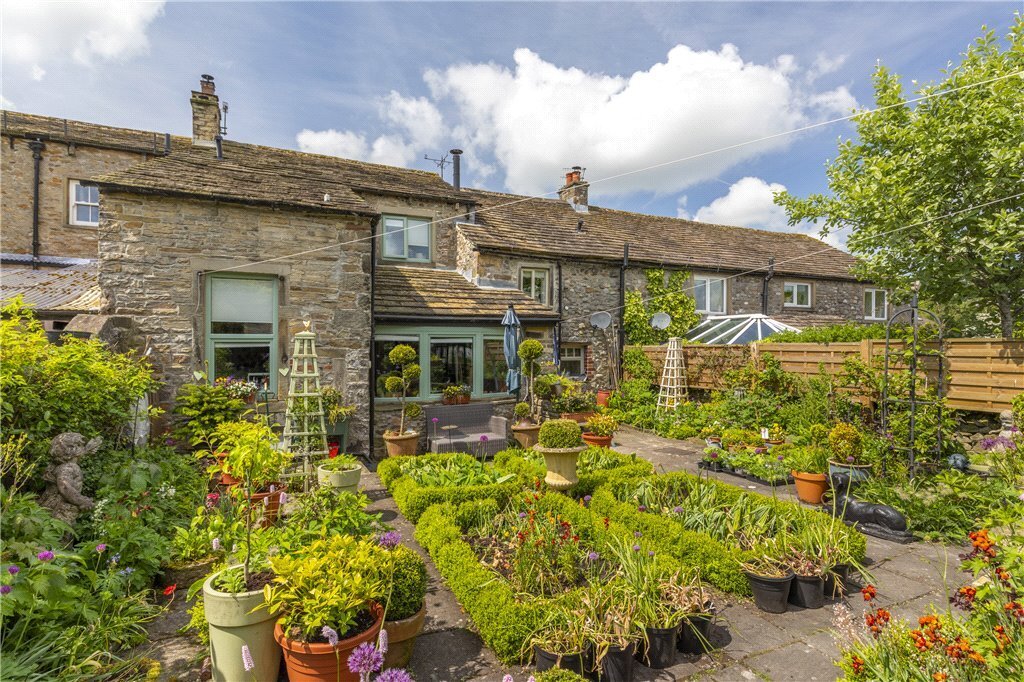 2 bedroom property for sale in Church Street, Gargrave, Skipton, BD23