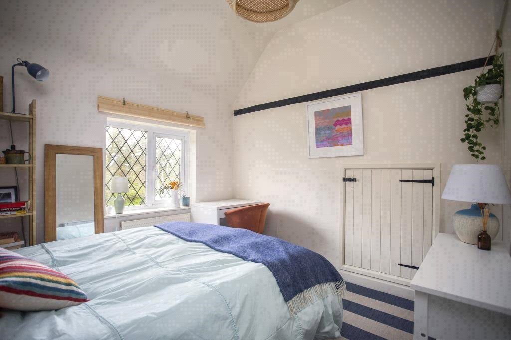 3 bedroom property for sale in West End, Sherborne St John, RG24