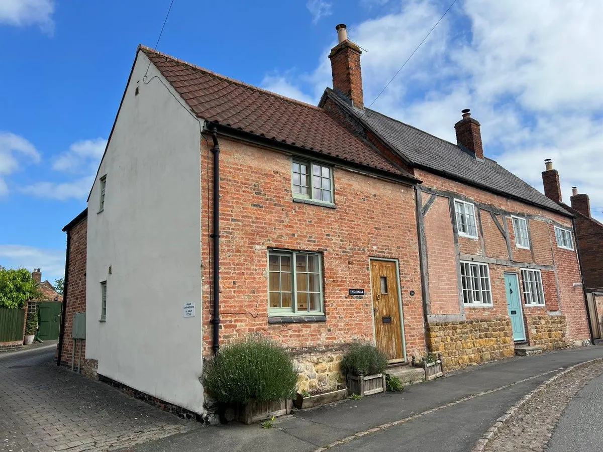 STABLE COTTAGE, MAIN STREET, FRISBY ON THE WREAKE, MELTON
