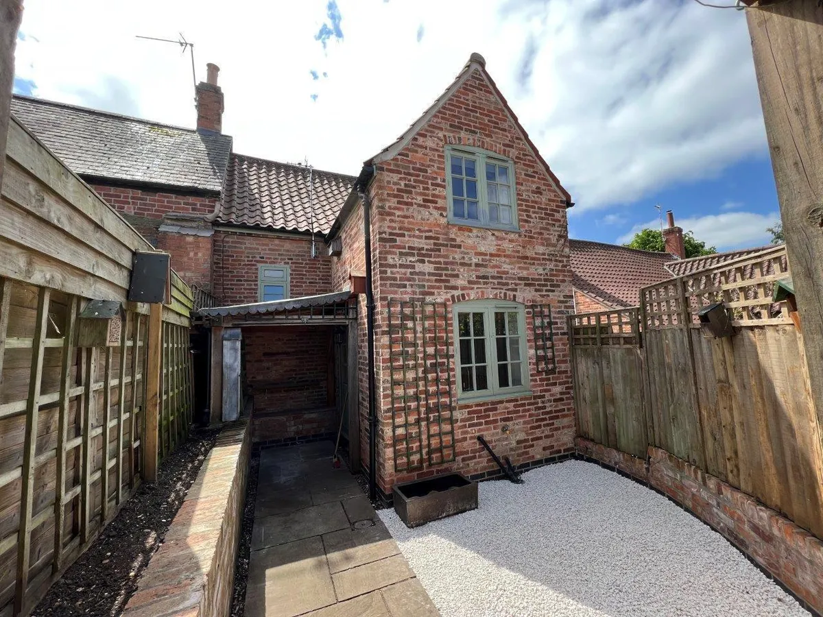 STABLE COTTAGE, MAIN STREET, FRISBY ON THE WREAKE, MELTON