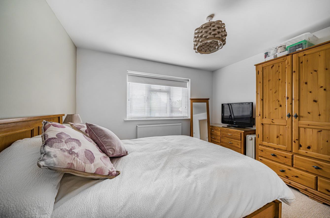 4 bedroom property for sale in Tilehouse Way, Denham £1,150,000