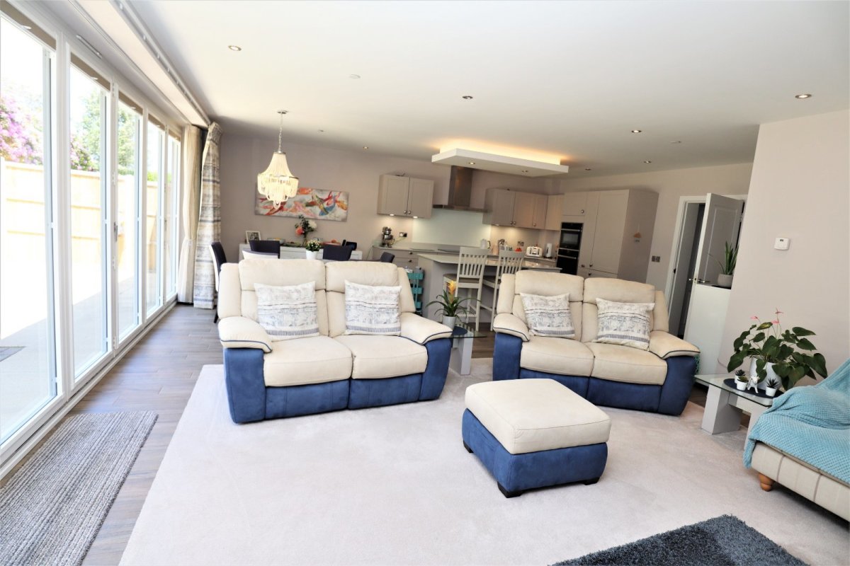 5 bedroom property for sale in Abbotsbury Road, Broadstone, Dorset