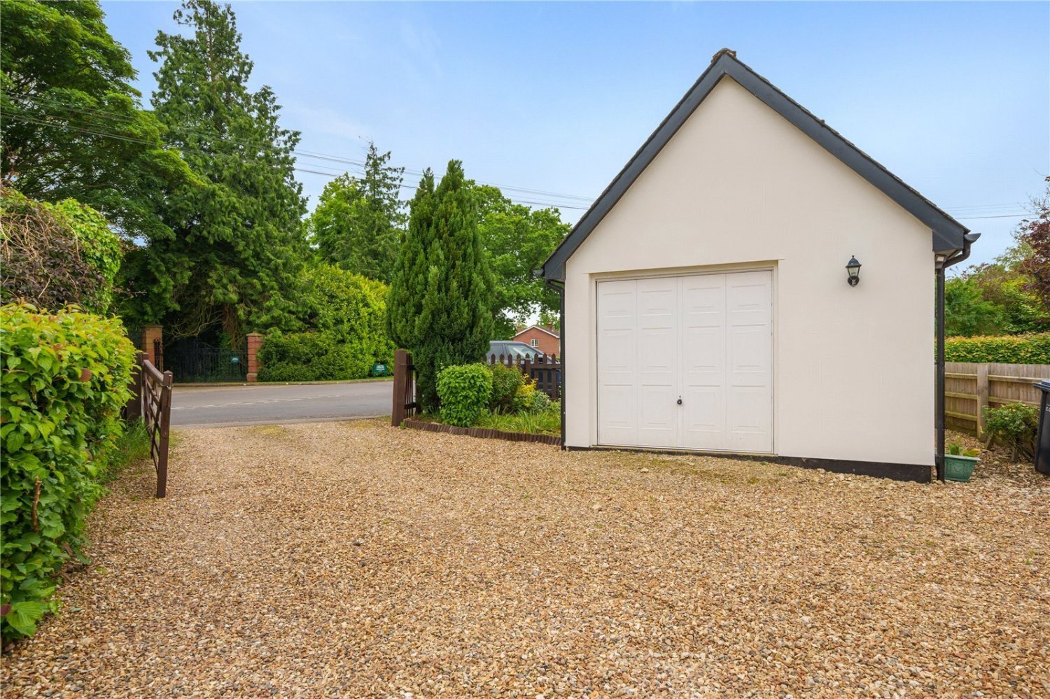 JacksonStops 2 bedroom property for sale in Broad Green, Cheveley