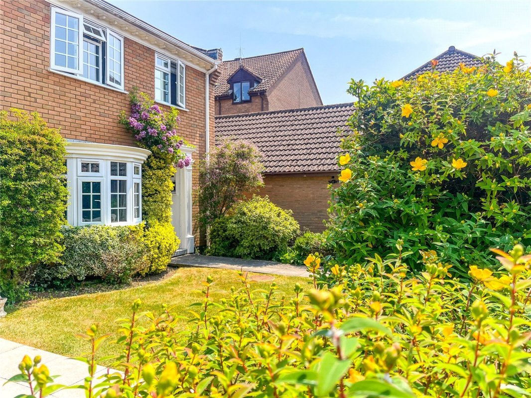 4 bedroom property for sale in Disraeli Road, Christchurch, Dorset