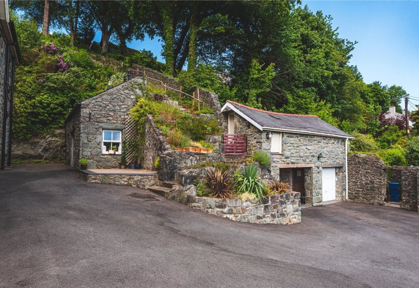 8 bedroom property for sale in Barmouth Road, Dolgellau, Gwynedd, LL40