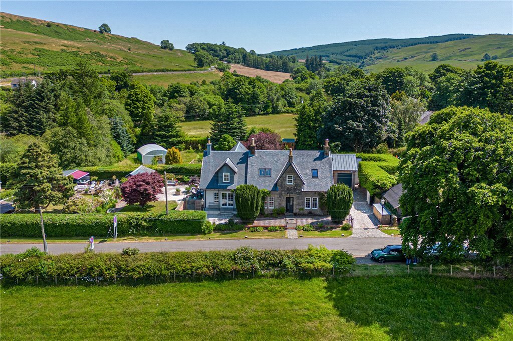 4 bedroom house for sale in Denny Road, Fintry, Stirlingshire, G63