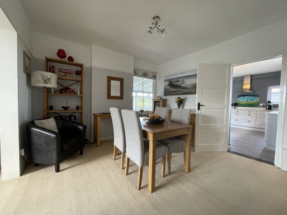 4 bedroom property for sale in Tiers Cross, Haverfordwest