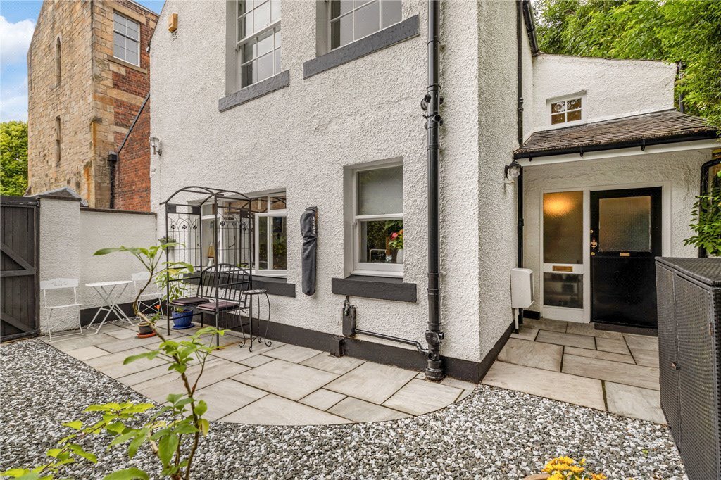 2 bedroom apartment for sale in North Woodside Road, Kelvinbridge